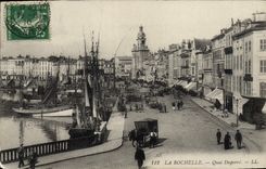 VINTAGE POSTCARD La Rochelle Quay Duperre Boats