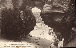 VINTAGE POSTCARD Sables d'Olonne Rock Bored Close to the Well of the Hell