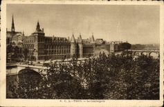 VINTAGE POSTCARD Paris the Caretaker's lodge