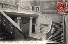 CPA Amiens Le Musee Le Grand Escalier