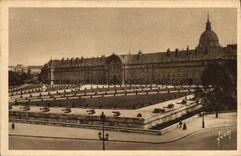 CPA Paris Facade et jardin de l'Hotel des Invalides 