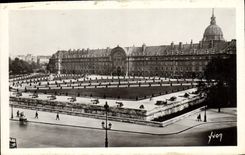 CPA Paris En Flanant L'Hotel des Invalides