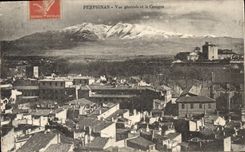 CPA Perpignan Vue Generale Et Le Canigou
