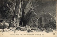 CPA Pointe Du Raz Baie des Trepasses La grotte de l'Est