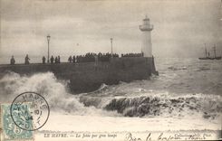 CPA Le Havre La Jetee Par Gros Temps Phare