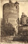 CPA Fougeres Le Chateau La Tour Melusine Et La Tour Du Gobelin