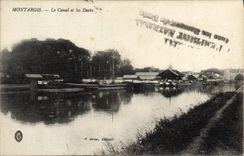 VINTAGE POSTCARD Montargis the Canal And Docks