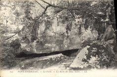 VINTAGE POSTCARD Fontainebleau the Drill the Rock Of the Two Sisters