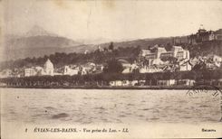 VINTAGE POSTCARD Evian Les Bains Seen from of the Lake