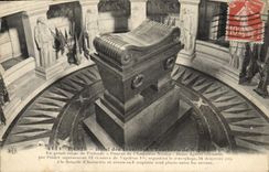 VINTAGE POSTCARD Paris Hotel of the Invalids Tomb of Napoleon 1st