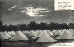 CPA La vie au camp L'extinction des feux Militaria