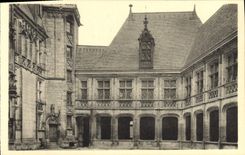 VINTAGE POSTCARD Bourges Palate Of Jacques Heart court