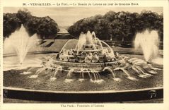 CPA Versailles Le Parc Le Bassin De Latone Un Jour de grandes eaux