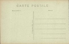 VINTAGE POSTCARD Chinon Old women Houses