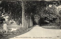 CPA Palais De Fontainebleau Allee Couverte Dans Le Jardin Anglais