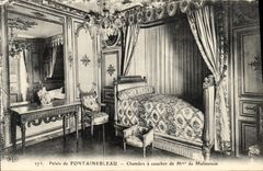 VINTAGE POSTCARD Palais De Fontainebleau Chambre has to sleep of Mrs. de Maintenon