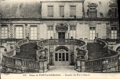 CPA Palais De Fontainebleau Escalier Du Fer A Cheval
