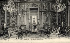 VINTAGE POSTCARD Palate De Fontainebleau Room Of the Council