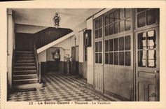 VINTAGE POSTCARD Sainte the Nazareth Balsam the Hall