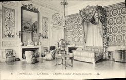 CPA Compiegne Le Chateau Chambre A Coucher De Marie Antoinette