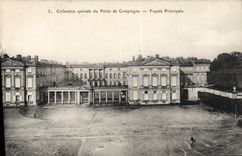 CPA Compiegne La Facade principale Palais
