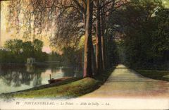 VINTAGE POSTCARD Fontainebleau the Palate Gone De Sully