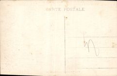 CPA Chateau De Biron Et Ses Remparts Au milieu Tour de Garde