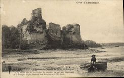 CPA Le Guildo Ruines Du Chateau De Gilles De Bretagne Enfant