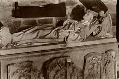 CPA Treguier Interieur De La Cathedrale Tombeau de Saint Yves Patron des avocats