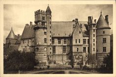 VINTAGE POSTCARD Bourges Hotel Of Jacques Heart