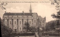 CPA Monastere De Sainte Marie De La Pierre Qui Vire les deux monasteres