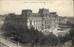 CPA Lyon La Prefecture Et Les Jardins