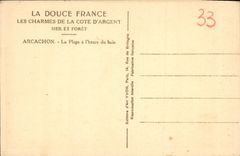 VINTAGE POSTCARD Arcachon the Beach per hour of the Bath