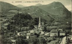 POSTAL de la VENDIMIA pesada la basílica y el martirio