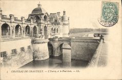 VINTAGE POSTCARD Castle Of Chantilly the Entry And the Levis Bridge