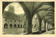 VINTAGE POSTCARD Borough Church Of Interior Husks Of the Cloister And Arcades