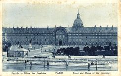 VINTAGE POSTCARD Paris Frontage and dome of the Invalids
