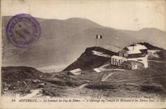 CPA Auvergne Le Sommet Du Puy de Dome L'auberge du temple de Mercure et les Domes Sud