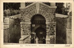VINTAGE POSTCARD Chatelguyon Deval Sources And Germaine