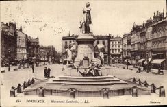 CPA Bordeaux Monument Gambetta