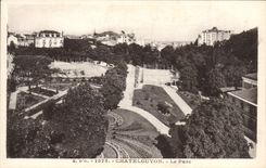 VINTAGE POSTCARD Chatelguyon the Park