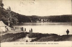 VINTAGE POSTCARD Environs Of the Mount Gilds the Lake Pavin