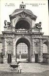 VINTAGE POSTCARD Castle Of Chantilly Carries Monumental Of the Main courtyard Child