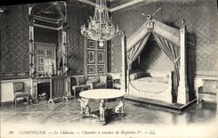 POSTAL Compiegne de la VENDIMIA el cuarto del castillo de ser dormido de Napoleon 1r