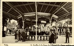 VINTAGE POSTCARD Vichy the house Of the Source Of the Hospital