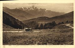 VINTAGE POSTCARD Road of the Pyrenees In the center the peak of the South