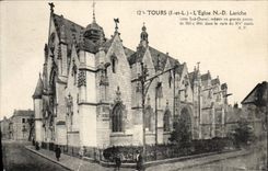 VINTAGE POSTCARD Tours the church ND Lariche