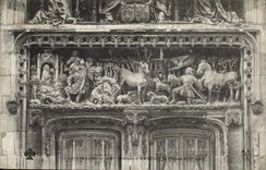 VINTAGE POSTCARD Castle of Amboise Hunting St Hubert