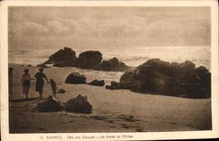VINTAGE POSTCARD Biarritz Dimensions Basques the edges of the Ocean
