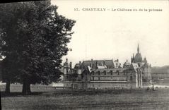 CPA Chateau de Chantilly vu de la pelouse